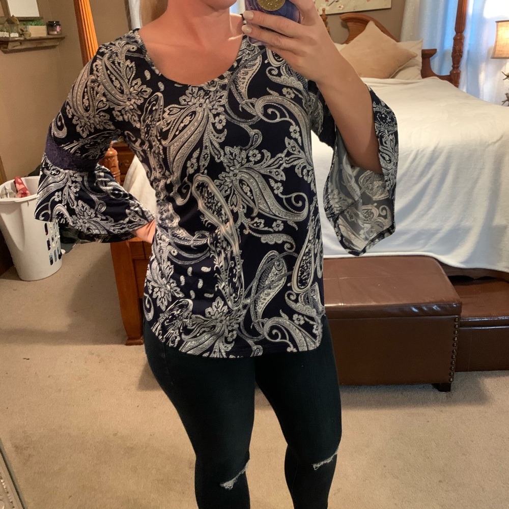 Bell sleeve navy printed shirt with lace detail